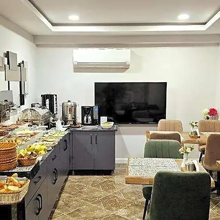 Cape Palace 3*